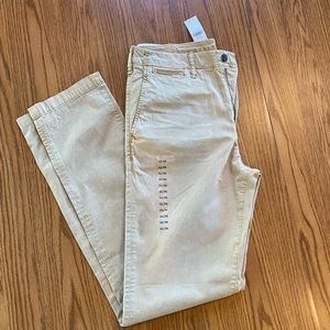 American Eagle Next Level Flex slim straight NWT size 32x36 khaki pants.